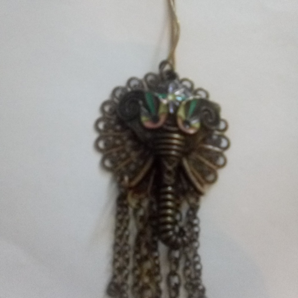 Gorgeous beautiful elephant necklace